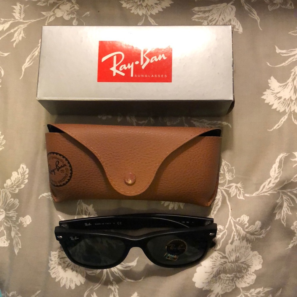 NIB Ray-Ban Wayfair Rubber Black 0RB2132 Sunglasses